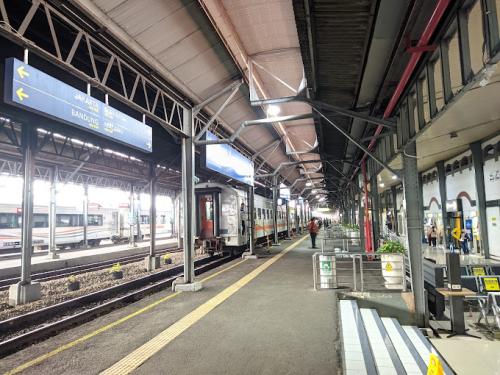 Semarang Tawang Station, Intercity Station | We provide Indonesia infrastructure map on various property sectors and data. Access property listings, infrastructure developments, news, and valuable transaction data for informed decisions.