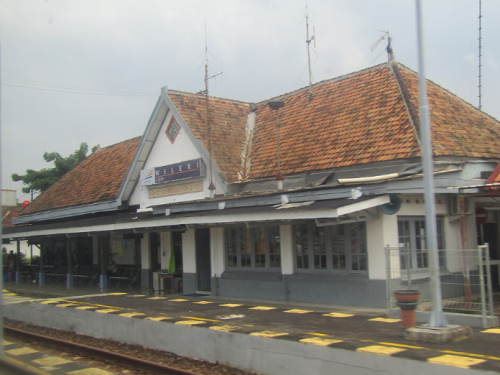 Weleri Station, Intercity Station | We provide Indonesia infrastructure map on various property sectors and data. Access property listings, infrastructure developments, news, and valuable transaction data for informed decisions.