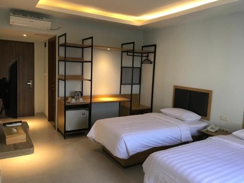 Completed hotel | We provide Indonesia infrastructure map on various property sectors and data. Access property listings, infrastructure developments, news, and valuable transaction data for informed decisions.