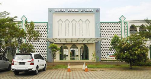 Bosowa Al-Azhar Cilegon Senior High School, Private School | We provide Indonesia infrastructure map on various property sectors and data. Access property listings, infrastructure developments, news, and valuable transaction data for informed decisions.