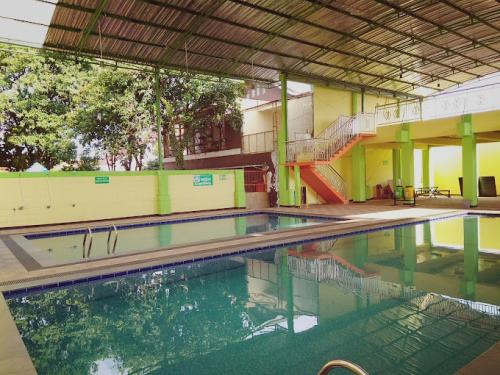 Asih Putera Primary School, Private School | We provide Indonesia infrastructure map on various property sectors and data. Access property listings, infrastructure developments, news, and valuable transaction data for informed decisions.