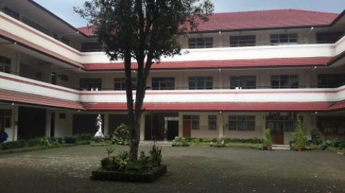 Santo Mikael Junior High School, Private School | We provide Indonesia infrastructure map on various property sectors and data. Access property listings, infrastructure developments, news, and valuable transaction data for informed decisions.