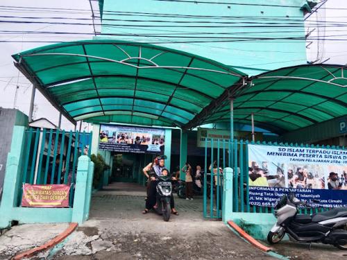 Uswatun Hasanah Primary School, Private School | We provide Indonesia infrastructure map on various property sectors and data. Access property listings, infrastructure developments, news, and valuable transaction data for informed decisions.