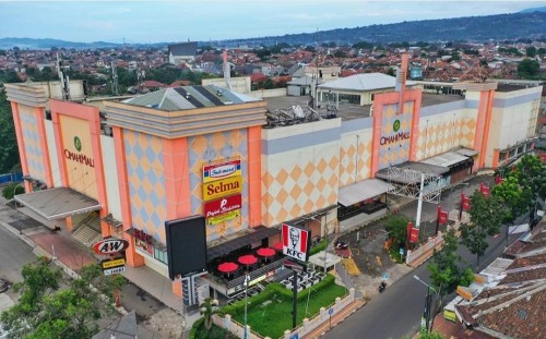 Cimahi Mall, Strata Retail, PT Grahamandiri Manajemen Terpadu (GMT) Property Management | We provide Indonesia infrastructure map on various property sectors and data. Access property listings, infrastructure developments, news, and valuable transaction data for informed decisions.