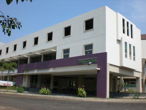 Tunas Global Elementary School, Private School | We provide Indonesia infrastructure map on various property sectors and data. Access property listings, infrastructure developments, news, and valuable transaction data for informed decisions.