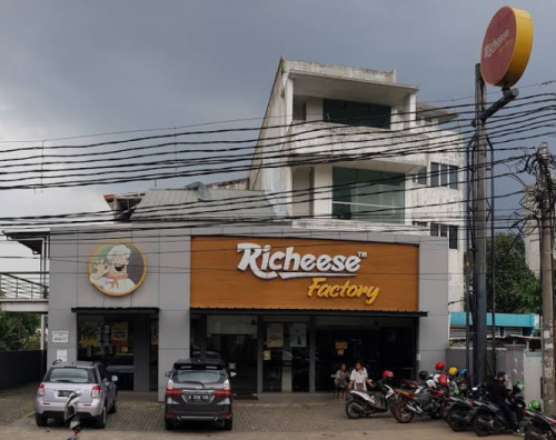 Richeese Factory Cinere, Stand Alone Retail | We provide Indonesia infrastructure map on various property sectors and data. Access property listings, infrastructure developments, news, and valuable transaction data for informed decisions.