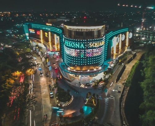 Pesona Square merupakan salah satu pusat perbelanjaan yang terletak di Jl. Ir. H. Juanda No. 22A, Kec. Sukmajaya, Depok. Pesona Square berdiri pada tahun 2018,...