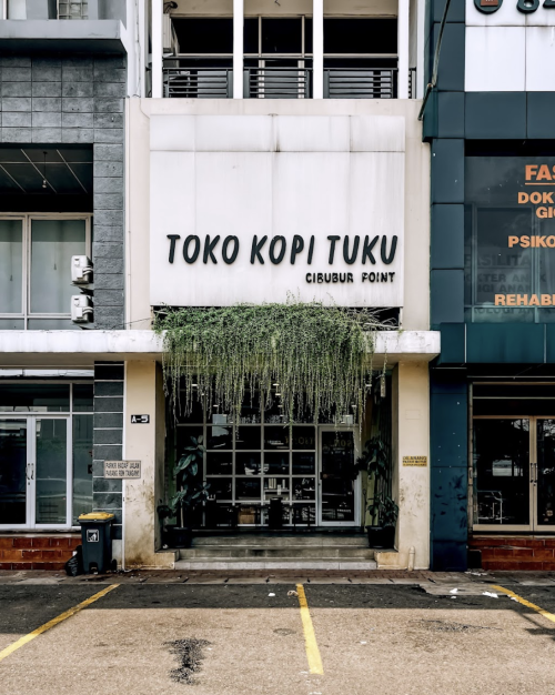 Toko Kopi Tuku Cibubur Point, Stand Alone Retail | We provide Indonesia infrastructure map on various property sectors and data. Access property listings, infrastructure developments, news, and valuable transaction data for informed decisions.