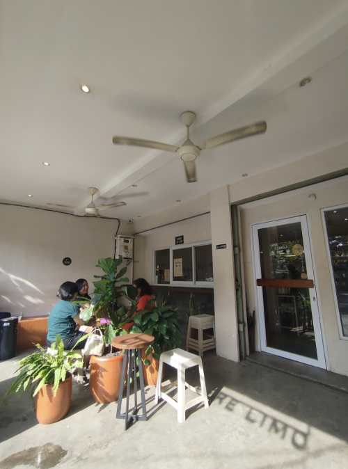 Toko Kopi Tuku Cinere, Stand Alone Retail | We provide Indonesia infrastructure map on various property sectors and data. Access property listings, infrastructure developments, news, and valuable transaction data for informed decisions.