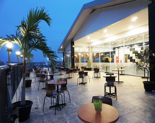Completed hotel | We provide Indonesia infrastructure map on various property sectors and data. Access property listings, infrastructure developments, news, and valuable transaction data for informed decisions.