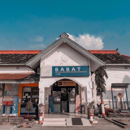 Babat Station, Intercity Station | We provide Indonesia infrastructure map on various property sectors and data. Access property listings, infrastructure developments, news, and valuable transaction data for informed decisions.