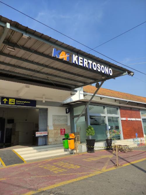 Kertosono Station, Intercity Station | We provide Indonesia infrastructure map on various property sectors and data. Access property listings, infrastructure developments, news, and valuable transaction data for informed decisions.