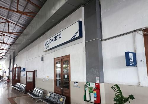 Mojokerto Station, Intercity Station | We provide Indonesia infrastructure map on various property sectors and data. Access property listings, infrastructure developments, news, and valuable transaction data for informed decisions.