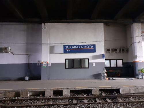 Surabaya Kota Station, Intercity Station | We provide Indonesia infrastructure map on various property sectors and data. Access property listings, infrastructure developments, news, and valuable transaction data for informed decisions.