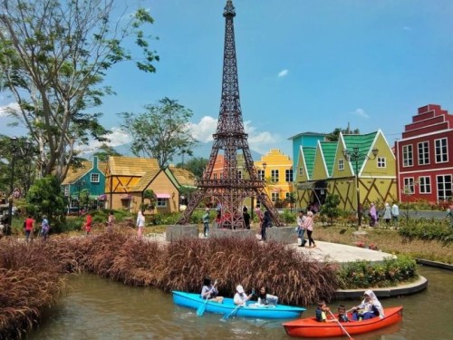 Devoyage Bogor, Entertainment | We provide Indonesia infrastructure map on various property sectors and data. Access property listings, infrastructure developments, news, and valuable transaction data for informed decisions.