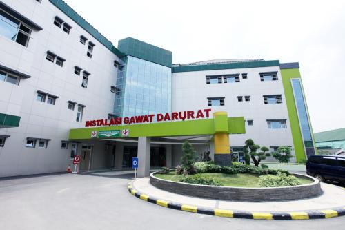 Ibnu Sina Hospital Gresik, Hospital | We provide Indonesia infrastructure map on various property sectors and data. Access property listings, infrastructure developments, news, and valuable transaction data for informed decisions.