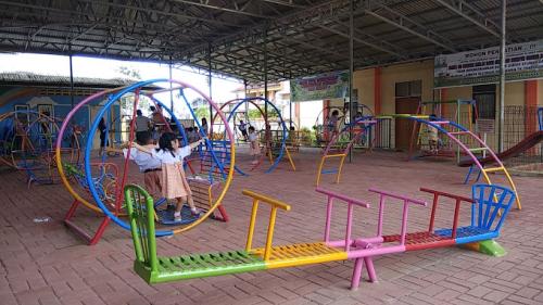 Katolik Cenderawasih Gunungsitoli Kindergarten, Private School | We provide Indonesia infrastructure map on various property sectors and data. Access property listings, infrastructure developments, news, and valuable transaction data for informed decisions.