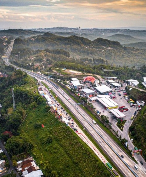 Rest Area KM 429 B, Rest Area, PT Trans Marga Jateng | We provide Indonesia infrastructure map on various property sectors and data. Access property listings, infrastructure developments, news, and valuable transaction data for informed decisions.