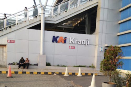 Kranji Station, Commuter Station | We provide Indonesia infrastructure map on various property sectors and data. Access property listings, infrastructure developments, news, and valuable transaction data for informed decisions.