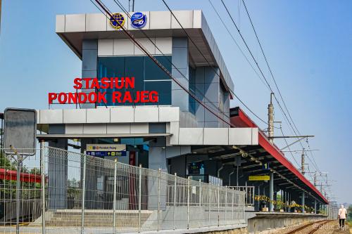 Pondok Rajeg Station, Commuter Station | We provide Indonesia infrastructure map on various property sectors and data. Access property listings, infrastructure developments, news, and valuable transaction data for informed decisions.