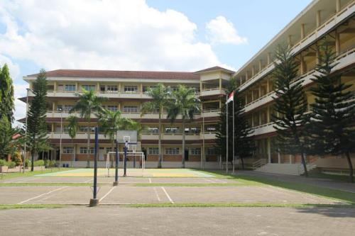 Unggul Sakti Junior High School, Private School | We provide Indonesia infrastructure map on various property sectors and data. Access property listings, infrastructure developments, news, and valuable transaction data for informed decisions.