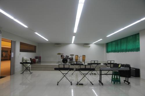 Xaverius 1 Primary School, Private School | We provide Indonesia infrastructure map on various property sectors and data. Access property listings, infrastructure developments, news, and valuable transaction data for informed decisions.
