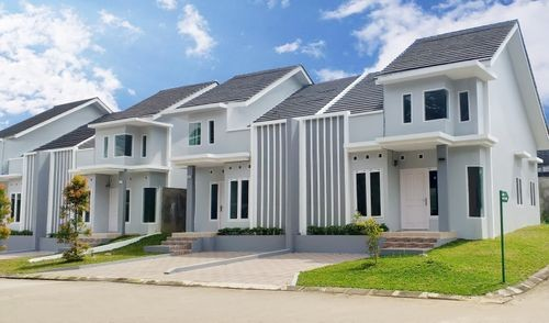 New Castle, residential commercial for lease sale, dijual disewakan, PT Niaga Guna Kencana | We provide Indonesia infrastructure map on various property sectors and data. Access property listings, infrastructure developments, news, and valuable transaction data for informed decisions.