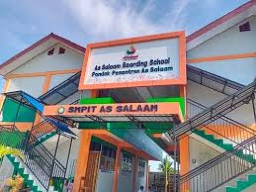 As Salaam Islamic Integrated Junior High School Jayapura, Private School | We provide Indonesia infrastructure map on various property sectors and data. Access property listings, infrastructure developments, news, and valuable transaction data for informed decisions.