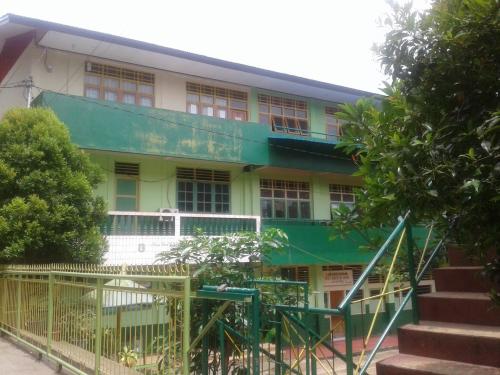 Hikmah 2 Yapis Elementary School, Private School | We provide Indonesia infrastructure map on various property sectors and data. Access property listings, infrastructure developments, news, and valuable transaction data for informed decisions.