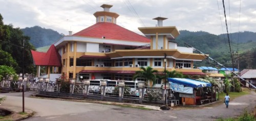 Polytechnic of Health Ministry of Health Jayapura, University | We provide Indonesia infrastructure map on various property sectors and data. Access property listings, infrastructure developments, news, and valuable transaction data for informed decisions.