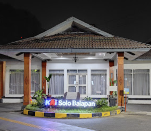 Solo Balapan Station, Commuter Station | We provide Indonesia infrastructure map on various property sectors and data. Access property listings, infrastructure developments, news, and valuable transaction data for informed decisions.