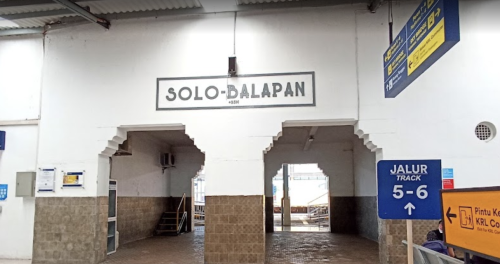 Solo Balapan Station, Commuter Station | We provide Indonesia infrastructure map on various property sectors and data. Access property listings, infrastructure developments, news, and valuable transaction data for informed decisions.