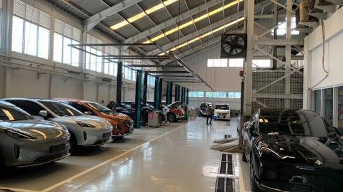 AION Warung Buncit Jaksel, Automotive Dealership | We provide Indonesia infrastructure map on various property sectors and data. Access property listings, infrastructure developments, news, and valuable transaction data for informed decisions.
