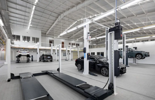 BMW Astra Mampang, Automotive Dealership | We provide Indonesia infrastructure map on various property sectors and data. Access property listings, infrastructure developments, news, and valuable transaction data for informed decisions.