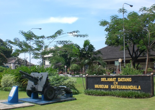 Satriamandala Museum, Entertainment | We provide Indonesia infrastructure map on various property sectors and data. Access property listings, infrastructure developments, news, and valuable transaction data for informed decisions.