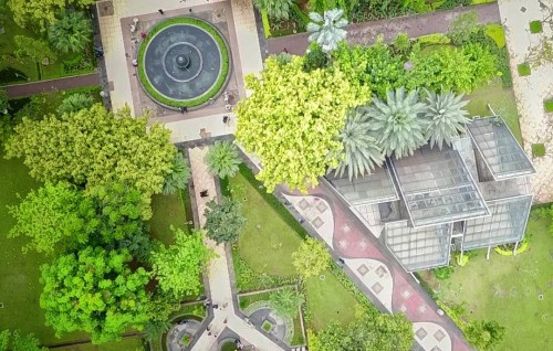 Taman Menteng, Entertainment | We provide Indonesia infrastructure map on various property sectors and data. Access property listings, infrastructure developments, news, and valuable transaction data for informed decisions.