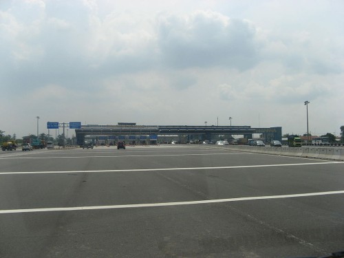 Jl. Tol Jakarta - Cikampek, Toll Road, Jasa Marga (Persero)  | We provide Indonesia infrastructure map on various property sectors and data. Access property listings, infrastructure developments, news, and valuable transaction data for informed decisions.