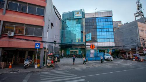 FIT HUB Gajah Mada, Stand Alone Retail | We provide Indonesia infrastructure map on various property sectors and data. Access property listings, infrastructure developments, news, and valuable transaction data for informed decisions.
