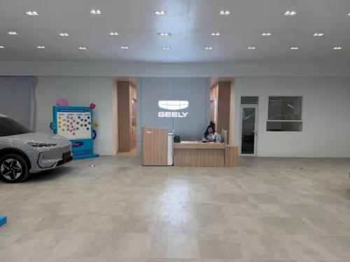 Geely MM Batu Tulis, Automotive Dealership | We provide Indonesia infrastructure map on various property sectors and data. Access property listings, infrastructure developments, news, and valuable transaction data for informed decisions.