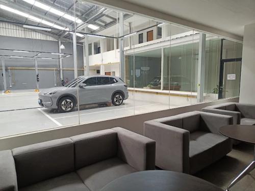 Geely DPM Pos Pengumben, Automotive Dealership | We provide Indonesia infrastructure map on various property sectors and data. Access property listings, infrastructure developments, news, and valuable transaction data for informed decisions.