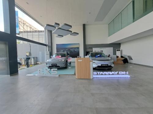 Geely Ambara Puri Indah, Automotive Dealership | We provide Indonesia infrastructure map on various property sectors and data. Access property listings, infrastructure developments, news, and valuable transaction data for informed decisions.
