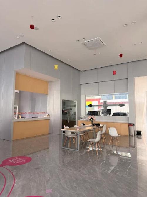 Geely MAI Slipi, Automotive Dealership | We provide Indonesia infrastructure map on various property sectors and data. Access property listings, infrastructure developments, news, and valuable transaction data for informed decisions.