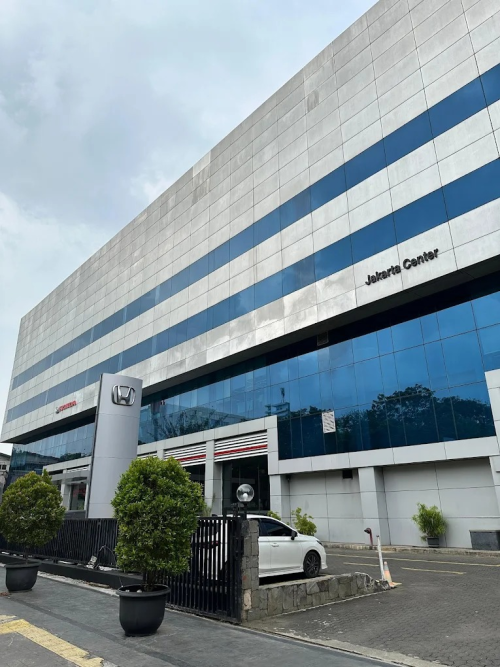 Honda Jakarta Center, Automotive Dealership | We provide Indonesia infrastructure map on various property sectors and data. Access property listings, infrastructure developments, news, and valuable transaction data for informed decisions.