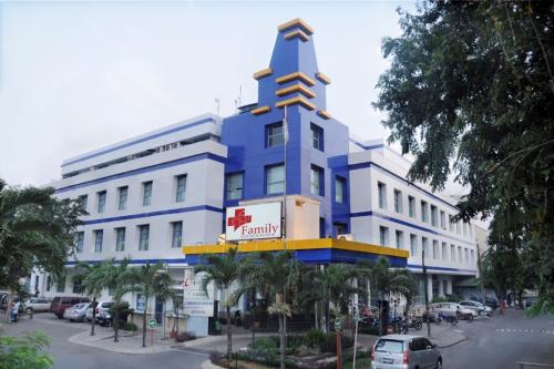 Eka Hospital Pluit, Hospital | We provide Indonesia infrastructure map on various property sectors and data. Access property listings, infrastructure developments, news, and valuable transaction data for informed decisions.