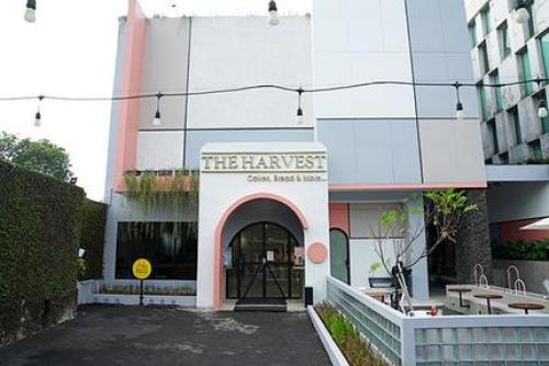 The Harvest Ampera, Stand Alone Retail | We provide Indonesia infrastructure map on various property sectors and data. Access property listings, infrastructure developments, news, and valuable transaction data for informed decisions.