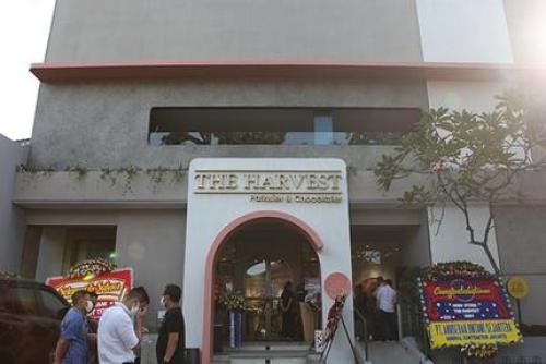 The Harvest Tebet, Stand Alone Retail | We provide Indonesia infrastructure map on various property sectors and data. Access property listings, infrastructure developments, news, and valuable transaction data for informed decisions.