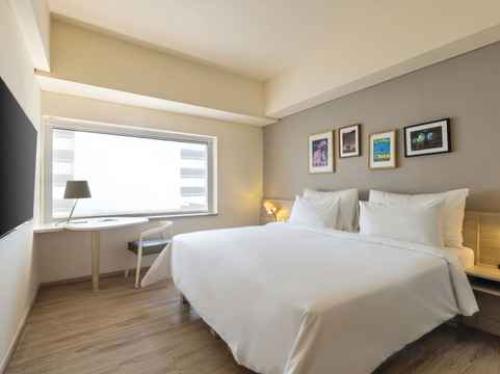 Completed hotel, Artotel Group | We provide Indonesia infrastructure map on various property sectors and data. Access property listings, infrastructure developments, news, and valuable transaction data for informed decisions.