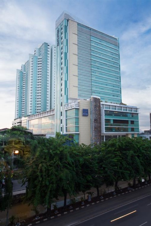 Completed hotel, Modernland Realty  | We provide Indonesia infrastructure map on various property sectors and data. Access property listings, infrastructure developments, news, and valuable transaction data for informed decisions.