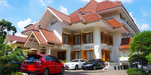 Completed hotel, Sofyan Hotel | We provide Indonesia infrastructure map on various property sectors and data. Access property listings, infrastructure developments, news, and valuable transaction data for informed decisions.