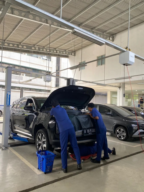 Hyundai Mampang, Automotive Dealership | We provide Indonesia infrastructure map on various property sectors and data. Access property listings, infrastructure developments, news, and valuable transaction data for informed decisions.